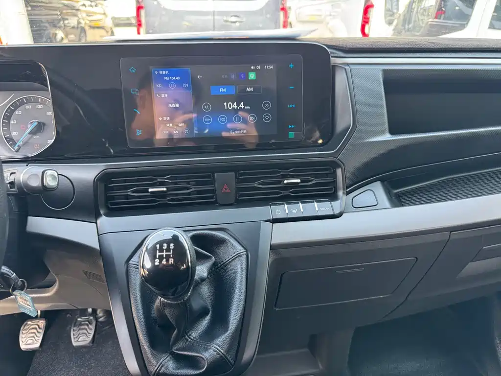 Ford Transit — миниатюра 8