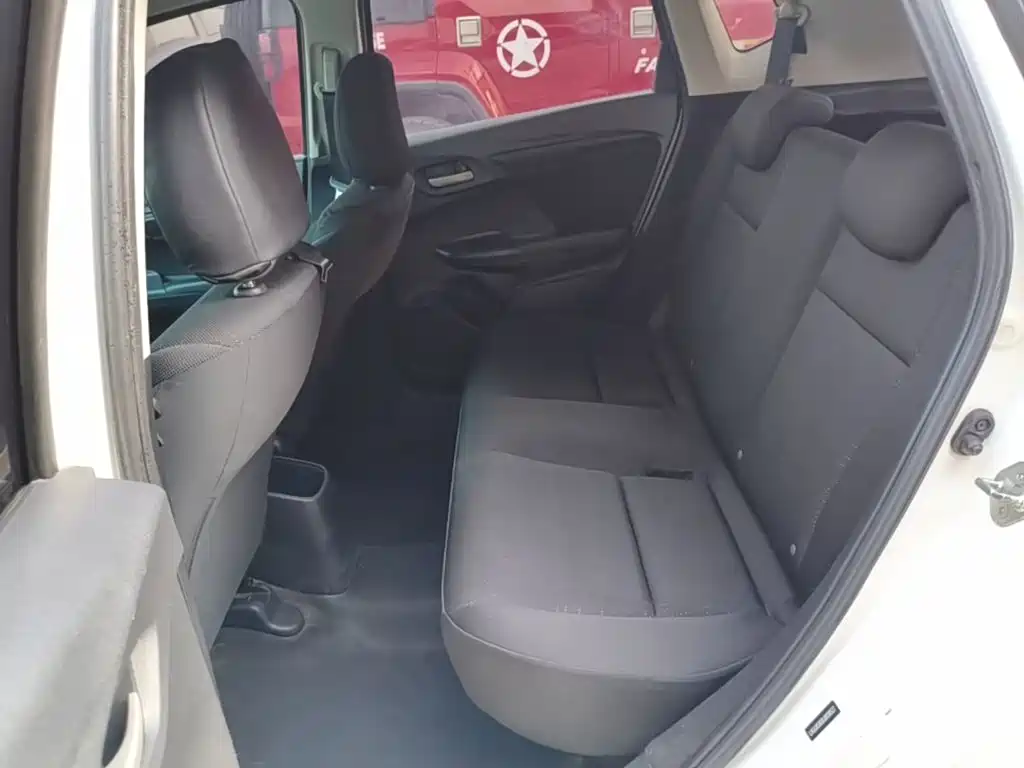 Honda Fit — миниатюра 17