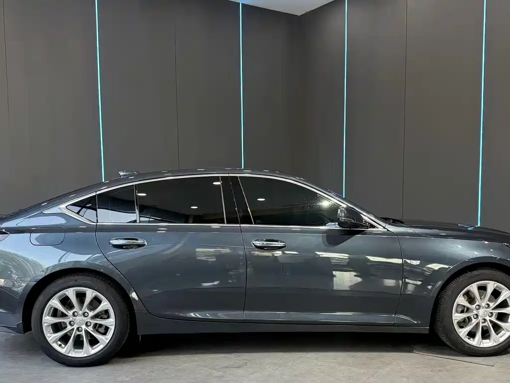 Cadillac CT5 — миниатюра 5