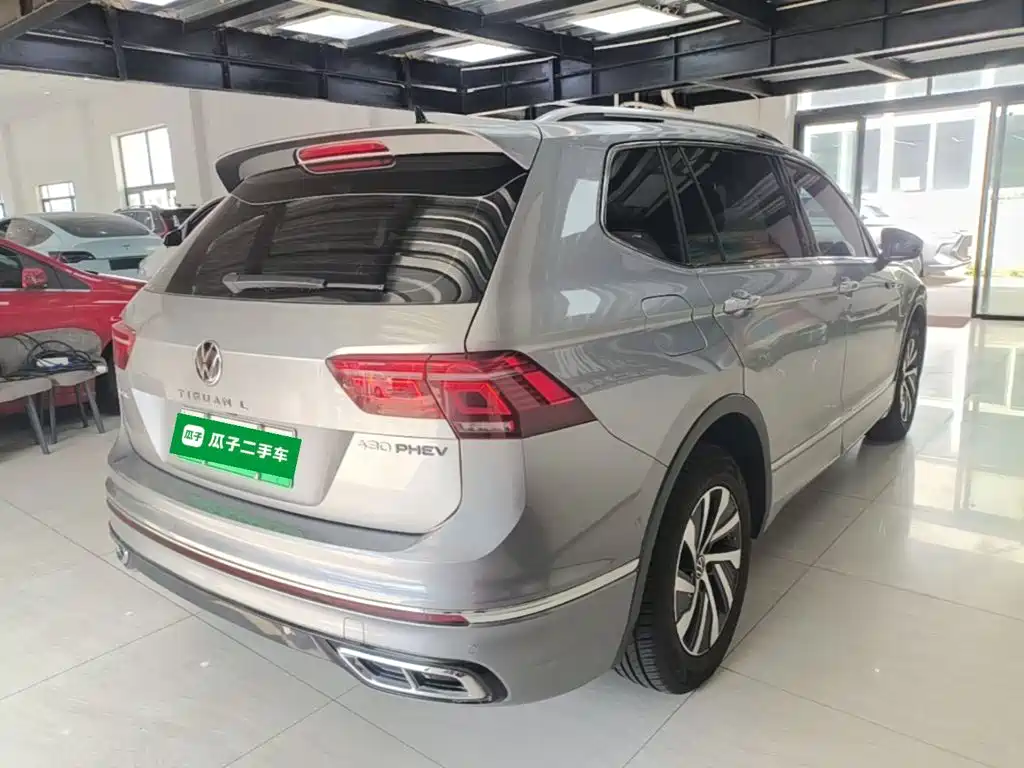 Volkswagen Tiguan L PHEV — миниатюра 7