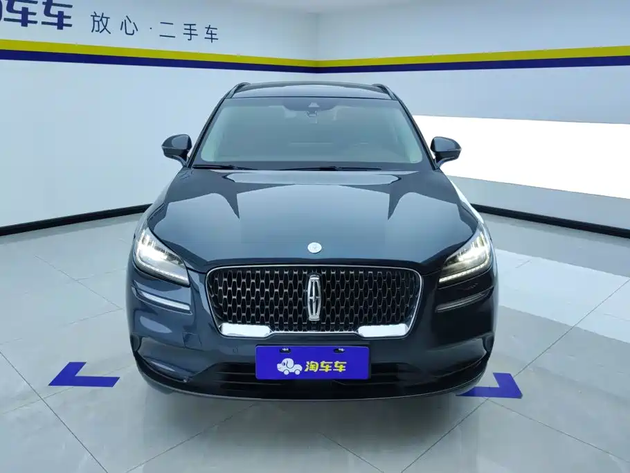 Lincoln Corsair — миниатюра 2