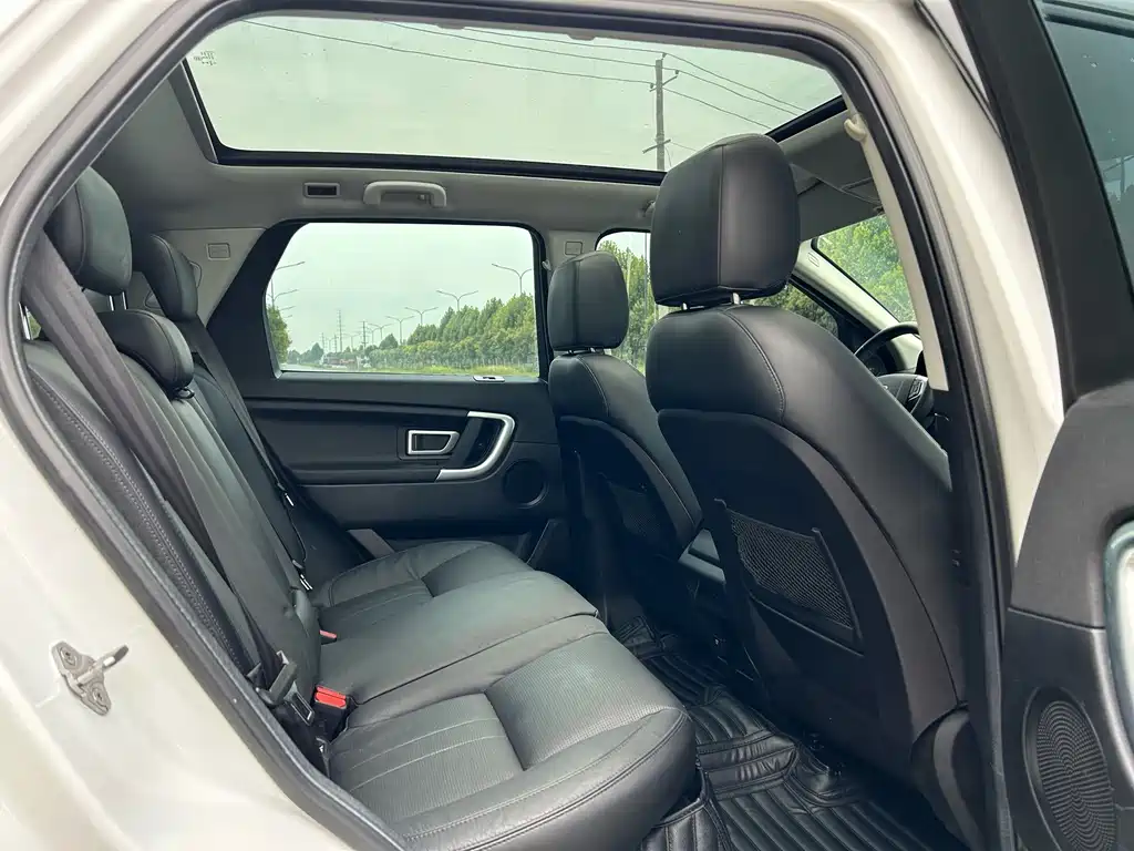 Land Rover Discovery Sport — миниатюра 8