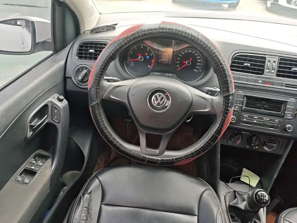 Volkswagen Polo — миниатюра 11