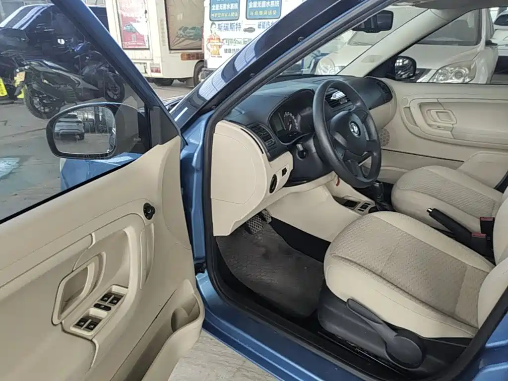 Skoda Fabia — миниатюра 16