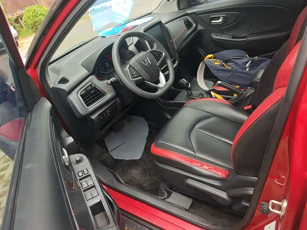 Luxgen U5 SUV — миниатюра 15