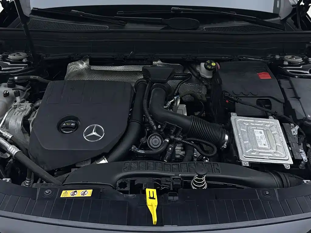 Mercedes-Benz GLB — миниатюра 21