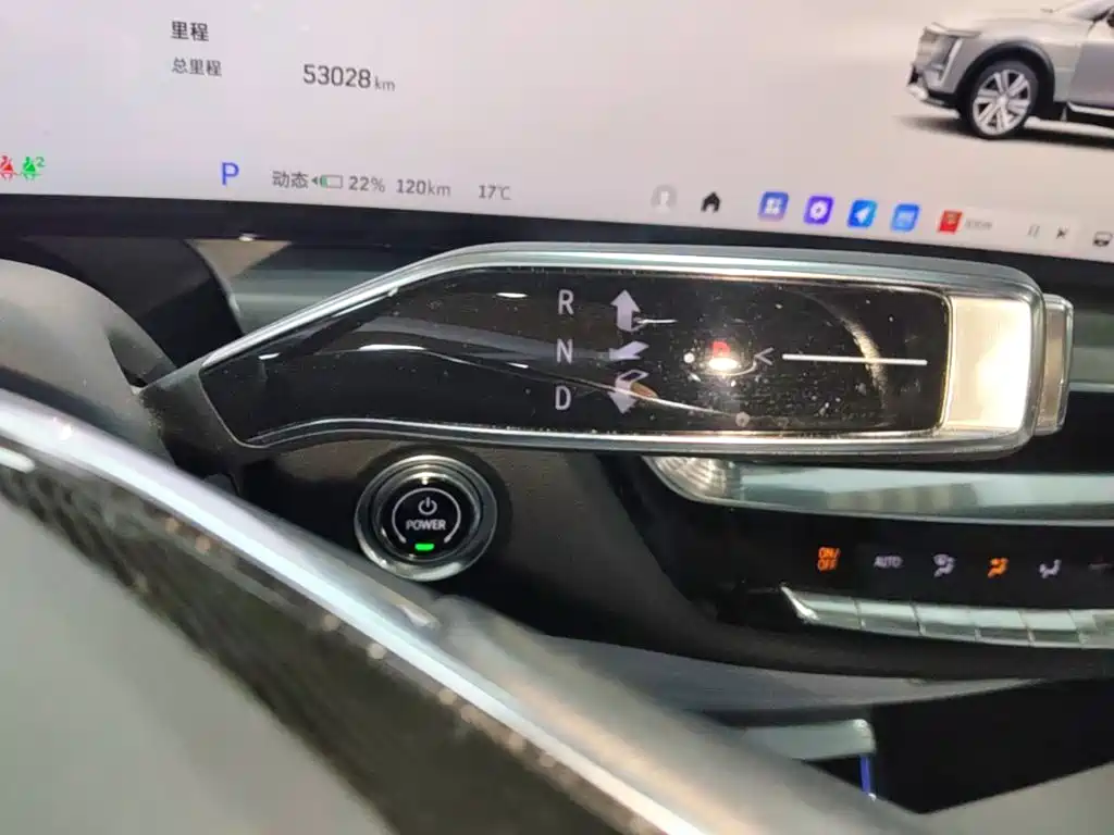 Cadillac Lyriq — миниатюра 14
