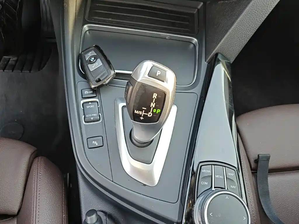 BMW 3 Series — миниатюра 14