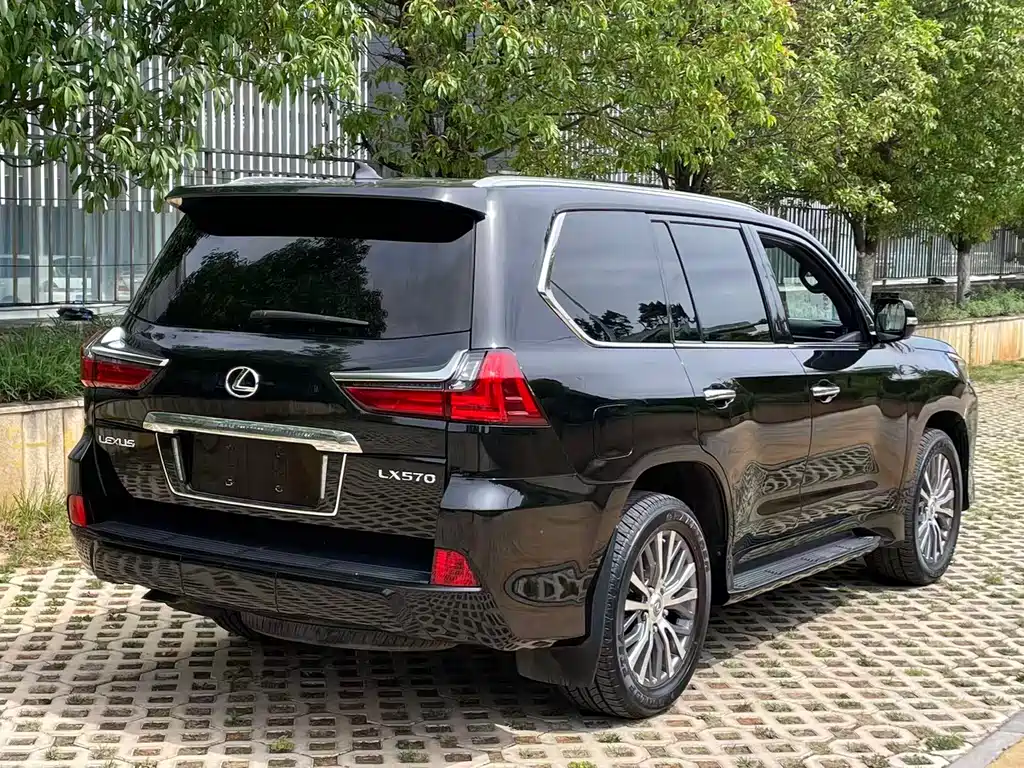 Lexus LX 2017 570 Luxury