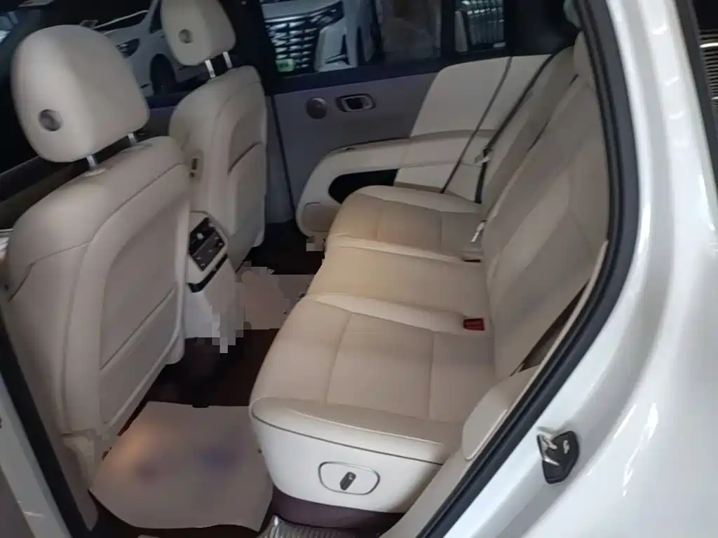 Li Auto Идеальный i6 — миниатюра 17