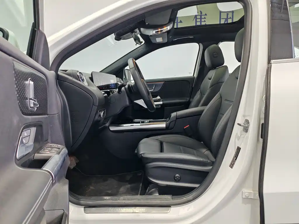 Mercedes-Benz GLA — миниатюра 11
