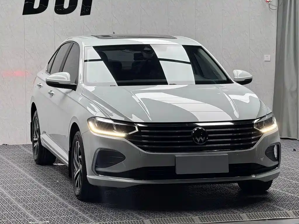 Volkswagen Lavida — миниатюра 3