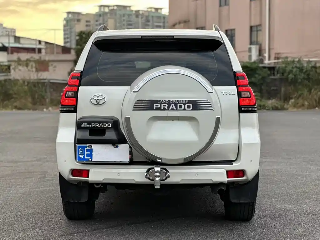 TOYOTA PRADO