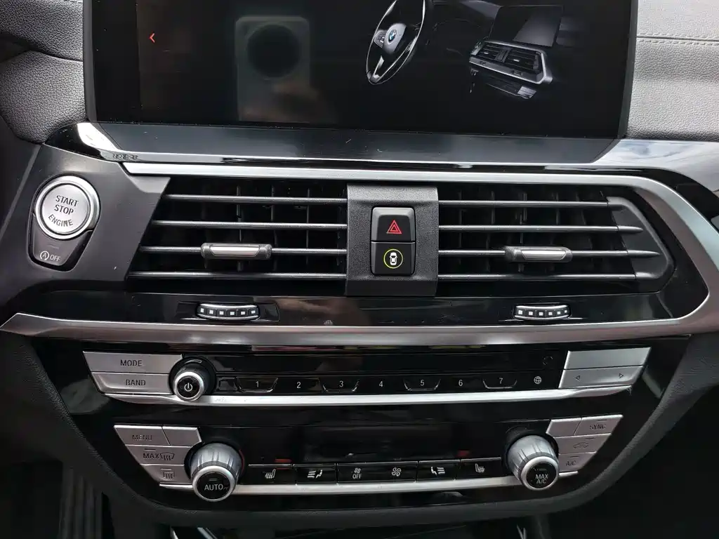 BMW X3 — миниатюра 15