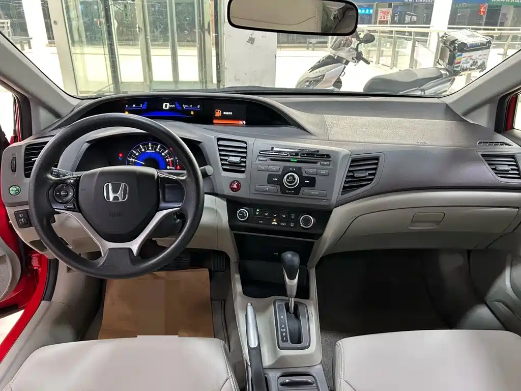 Honda Civic — миниатюра 9