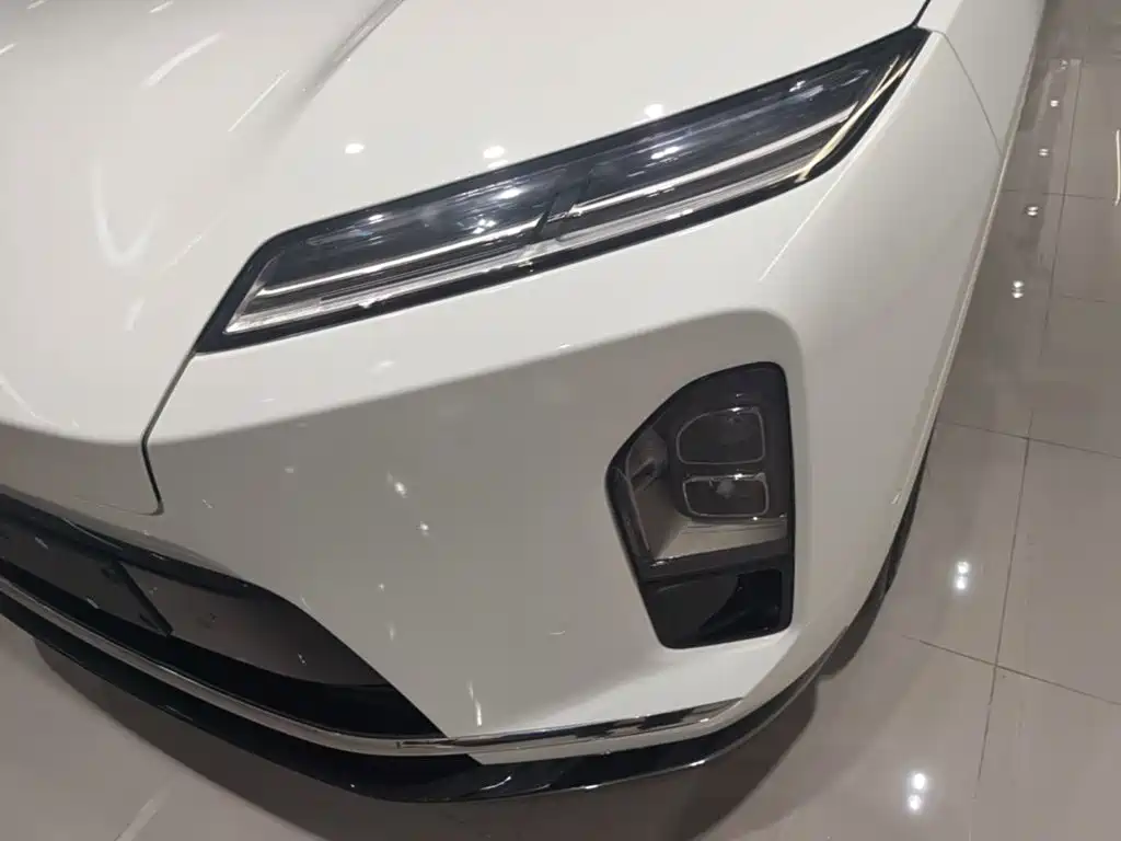 NIO ES8 — миниатюра 24