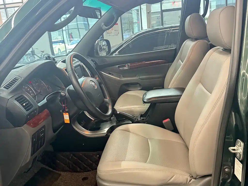 Toyota Prado — миниатюра 8