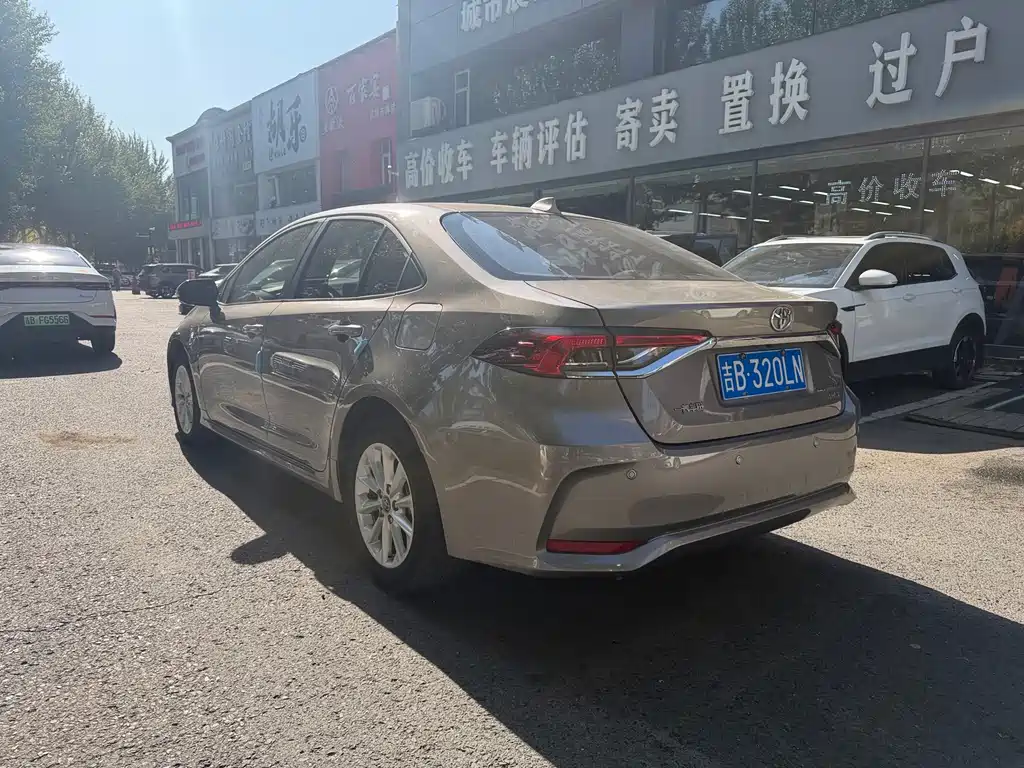 Toyota Corolla — миниатюра 5
