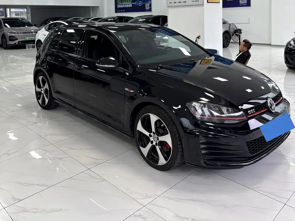 Volkswagen Golf GTI — миниатюра 3