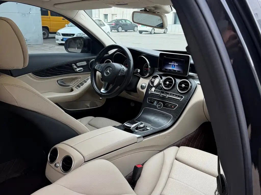 Mercedes-Benz C-Class — миниатюра 14