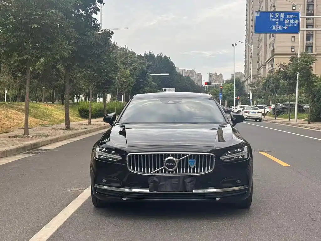 Volvo S90 — миниатюра 2
