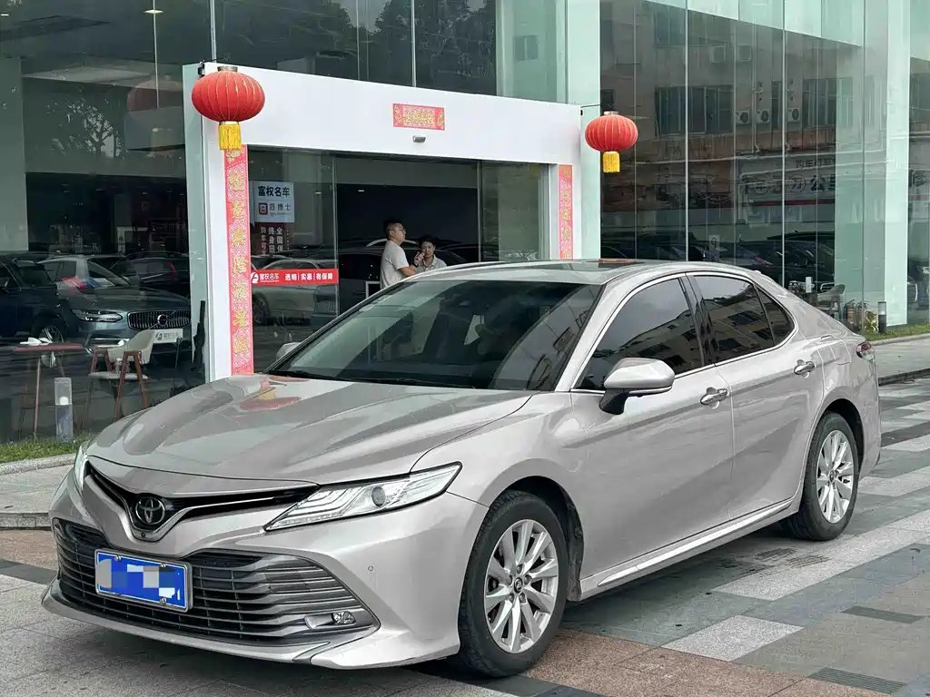 Купить Toyota Camry