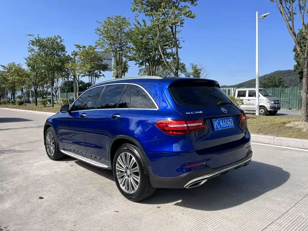 MERCEDES-BENZ GLC
