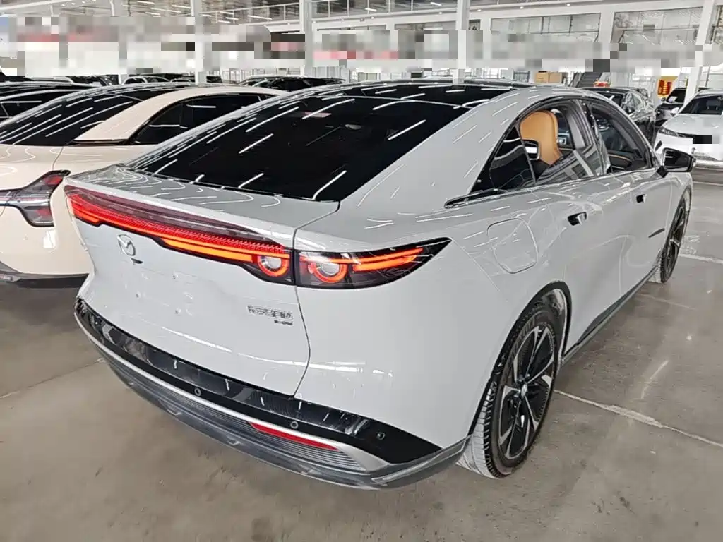 Mazda EZ-6 — миниатюра 7
