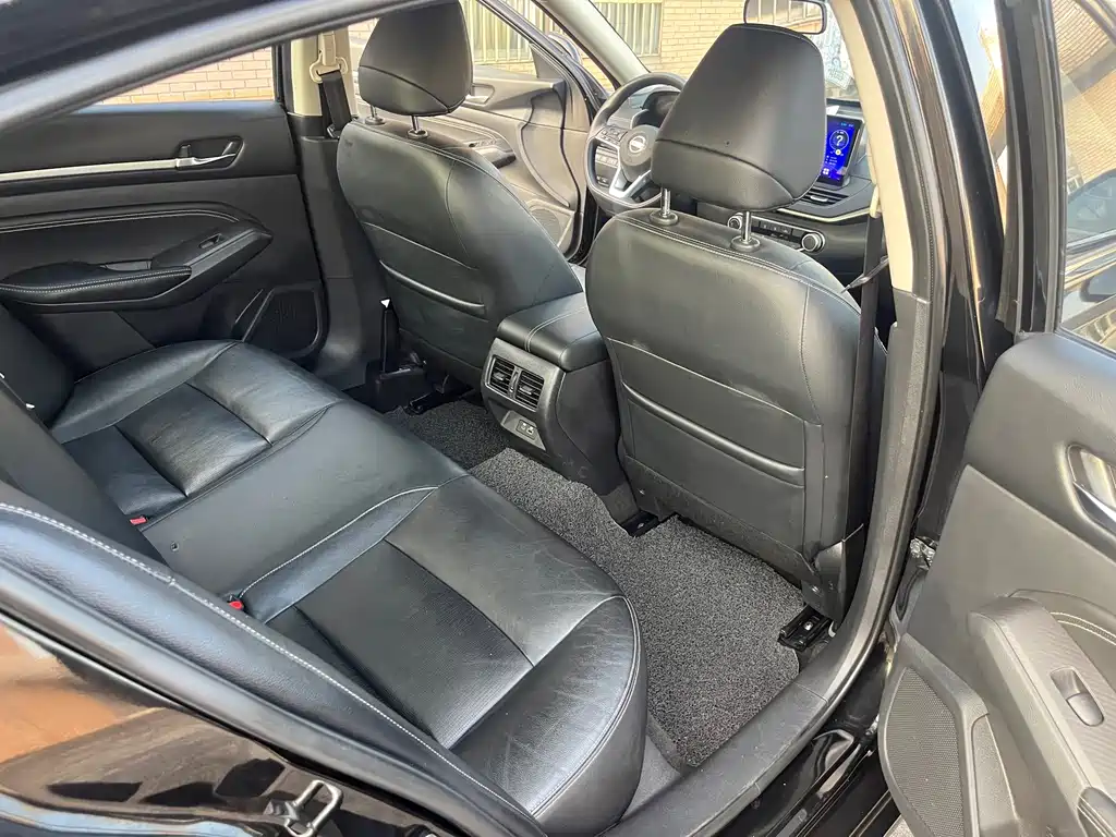 Nissan Teana — миниатюра 12