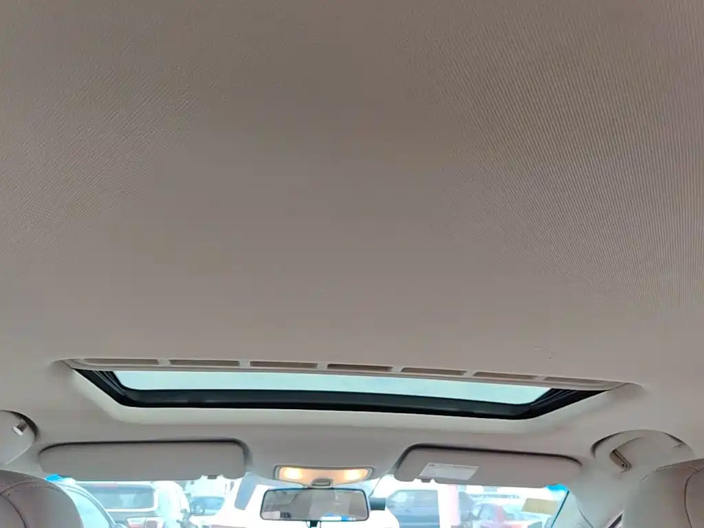 Roewe 360 — миниатюра 18