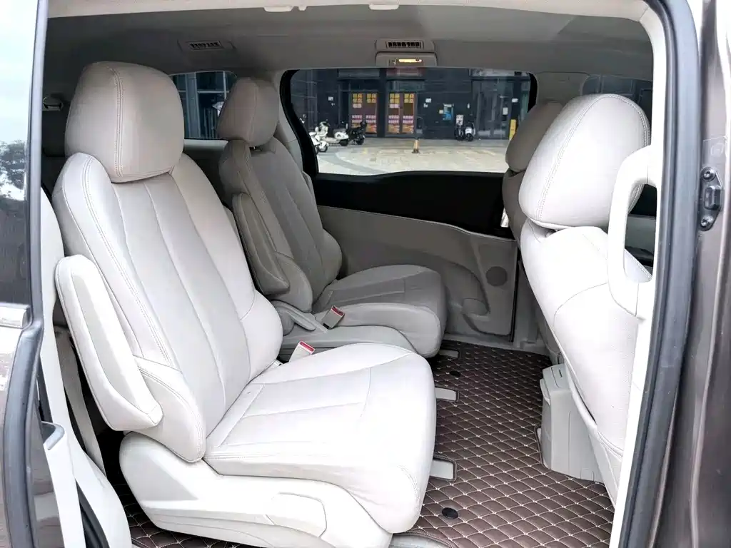 Buick GL8 — миниатюра 7
