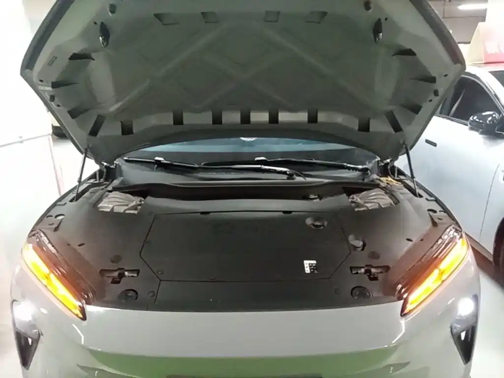 NIO ET5T — миниатюра 20