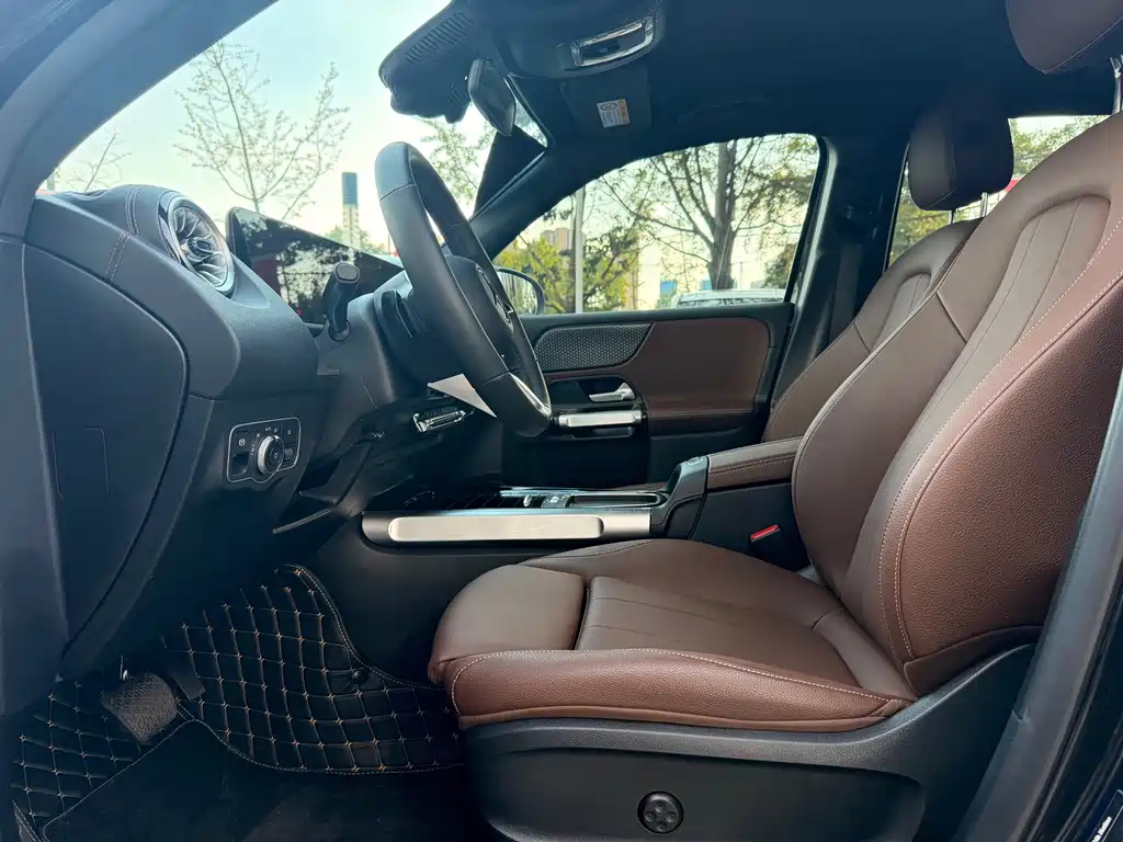 Mercedes-Benz GLB — миниатюра 15