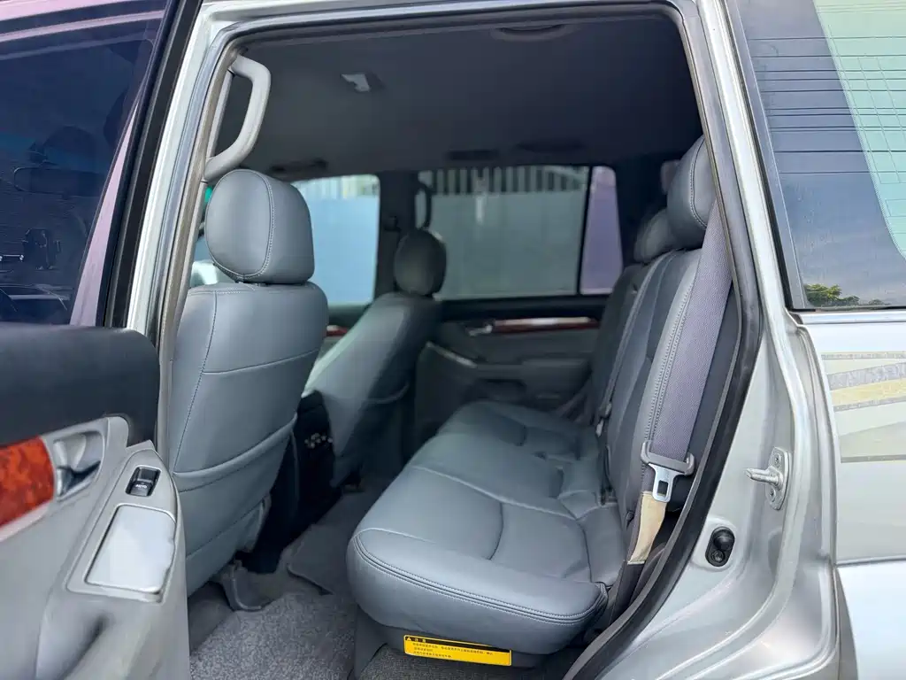 Toyota Prado (Import) — миниатюра 6