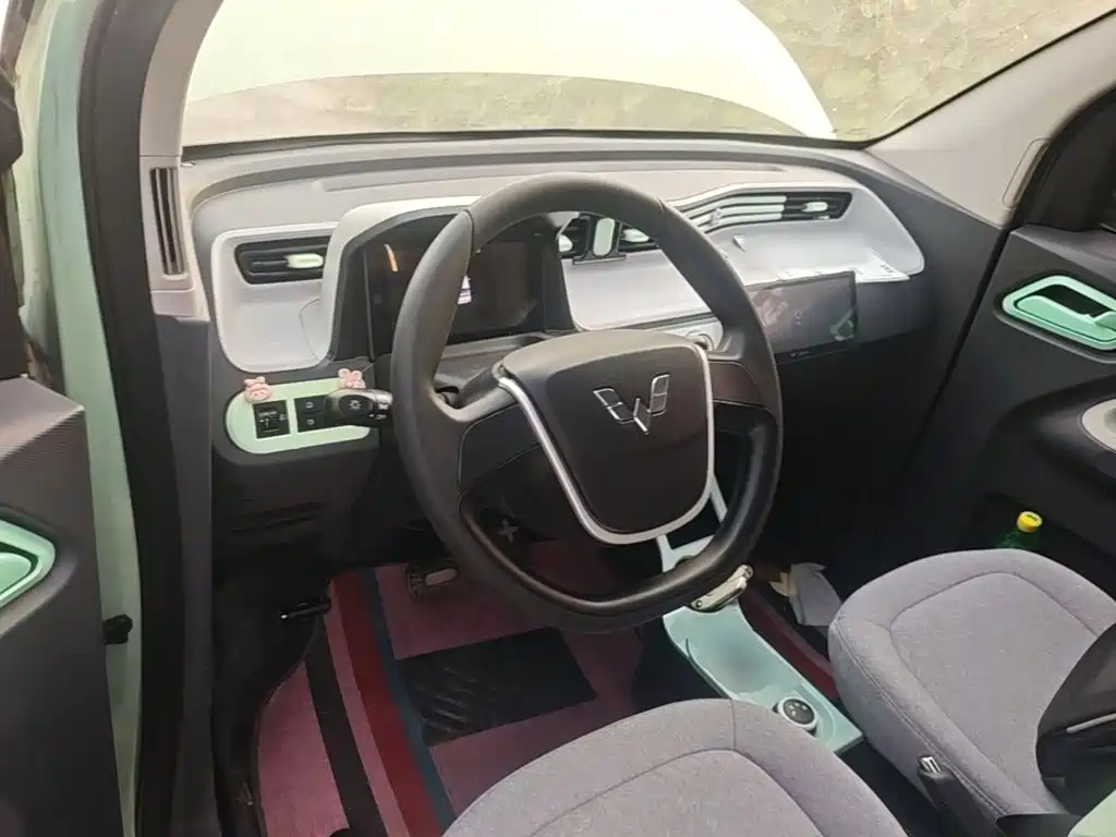Wuling MINIEV — миниатюра 11