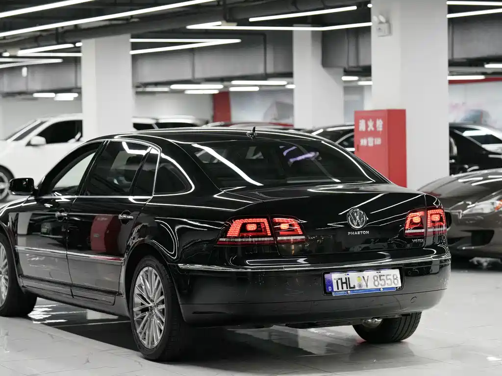 Volkswagen Phaeton — миниатюра 17