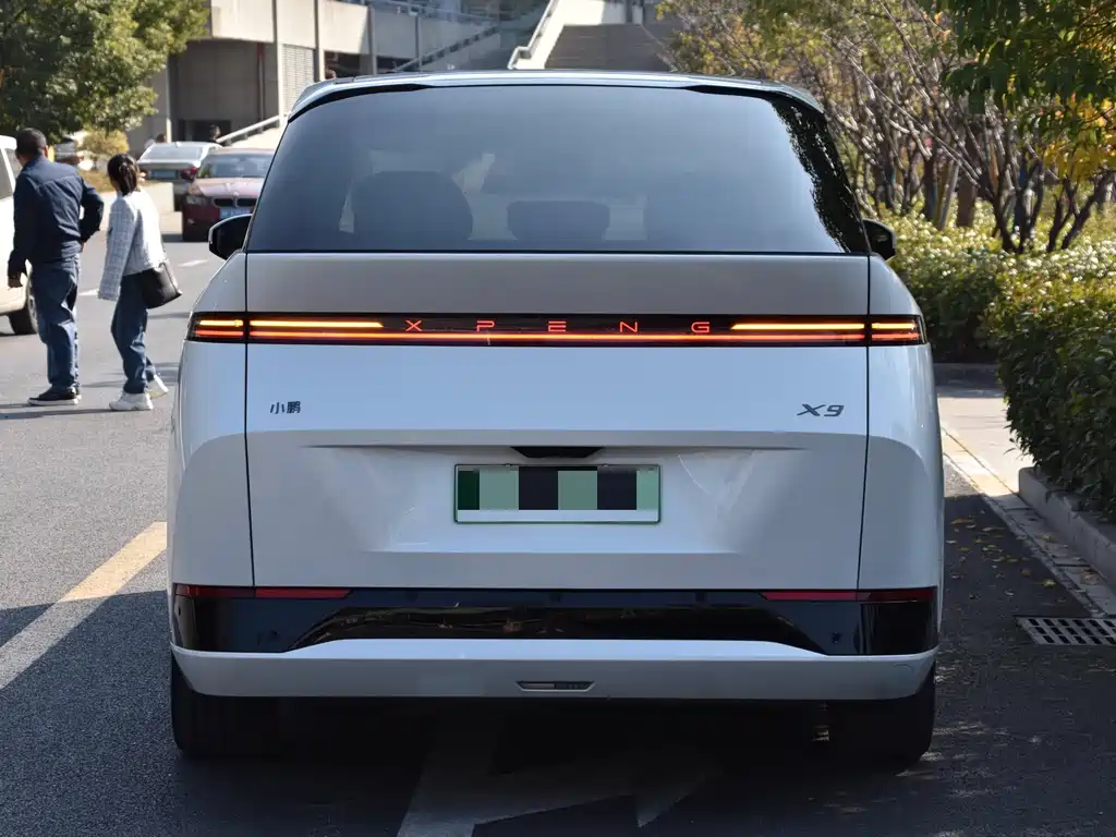 XIAOPENG X9