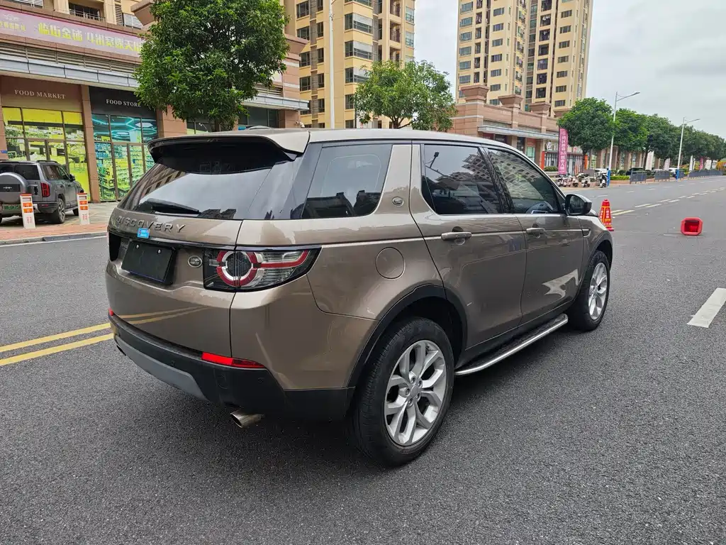 Land Rover Discovery Sport — миниатюра 4