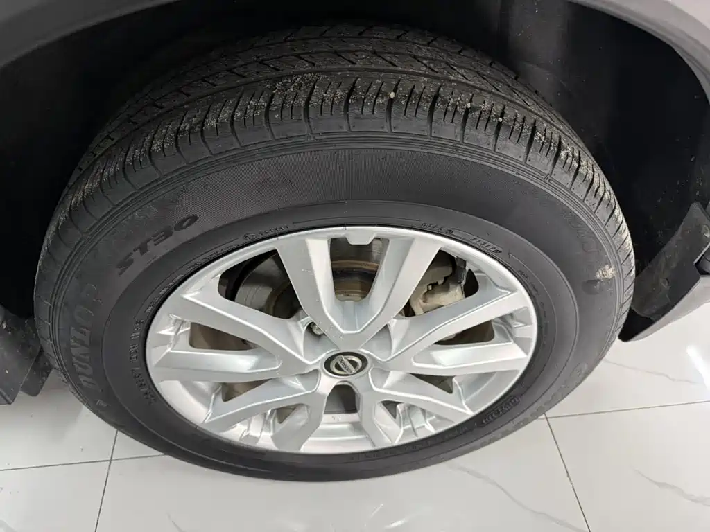 Nissan X-Trail — миниатюра 17