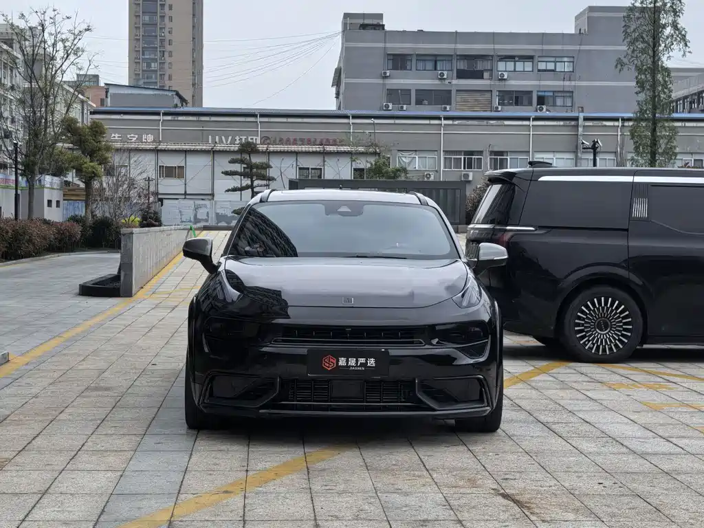 Lynk & Co 02 Hatchback 2021 2.0TD Halo