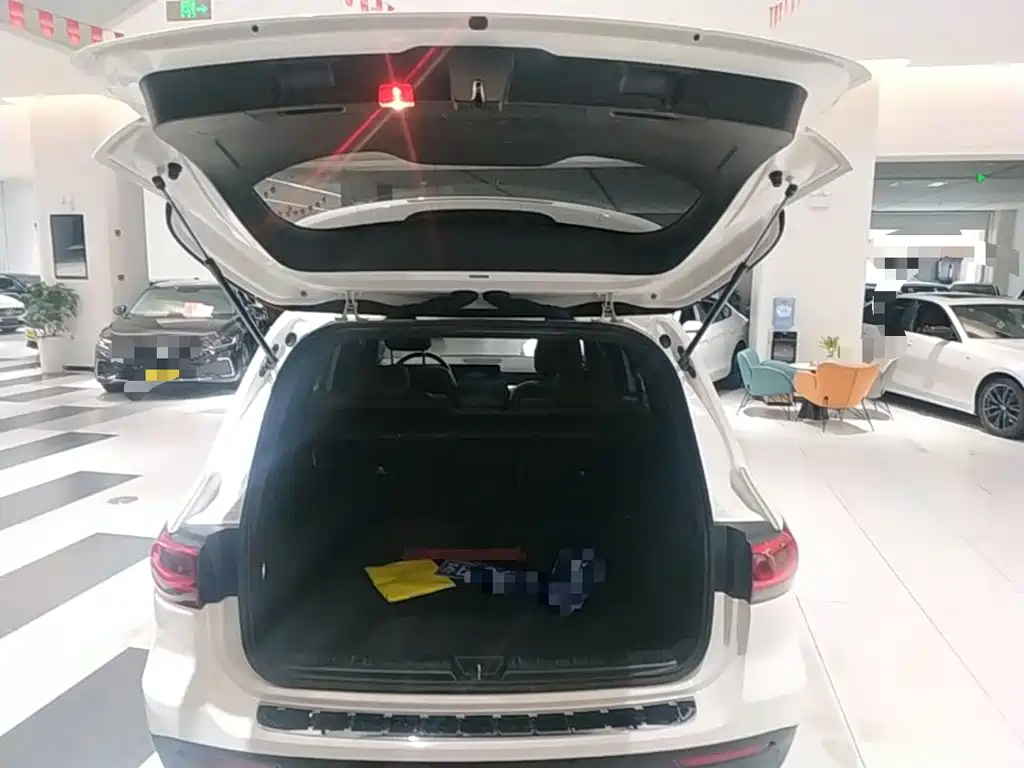 Mercedes-Benz GLB — миниатюра 19