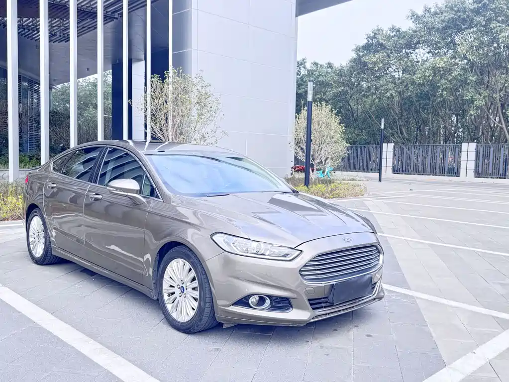 Ford Mondeo 2013 2.0L GTDi200 Fashion