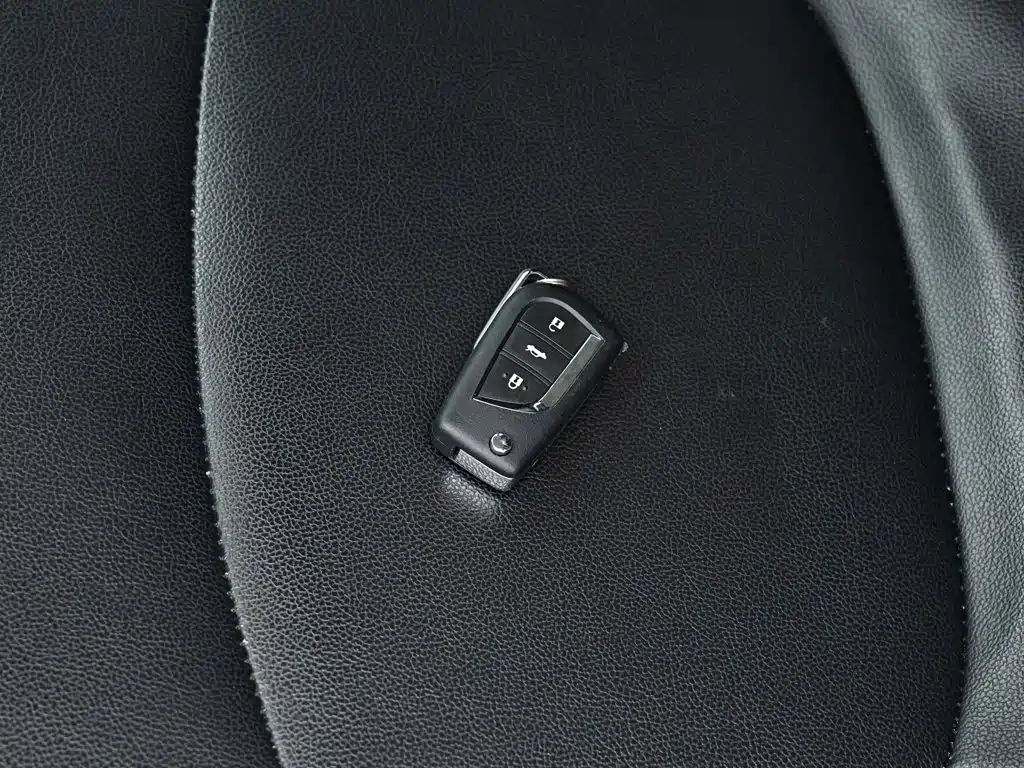 Toyota Corolla — миниатюра 12