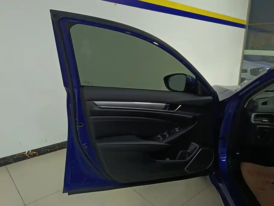 Honda Accord — миниатюра 7