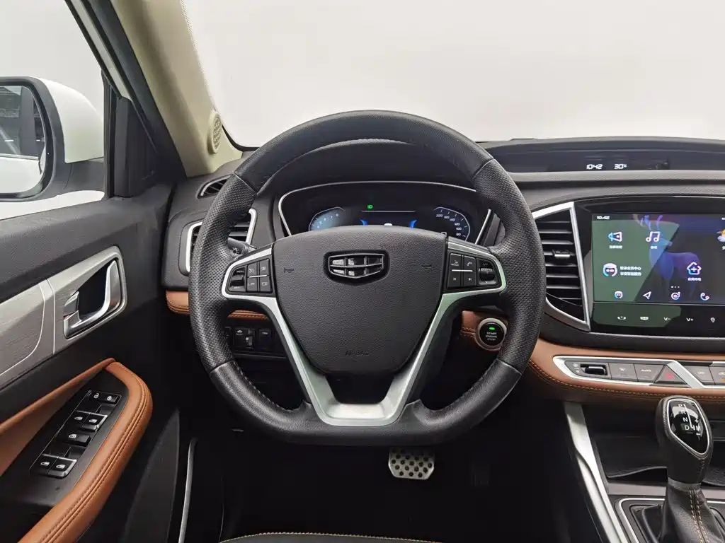 Geely Vision X6 — миниатюра 11