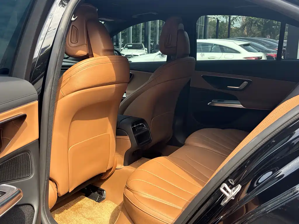 Mercedes-Benz E-Class (Import) — миниатюра 8