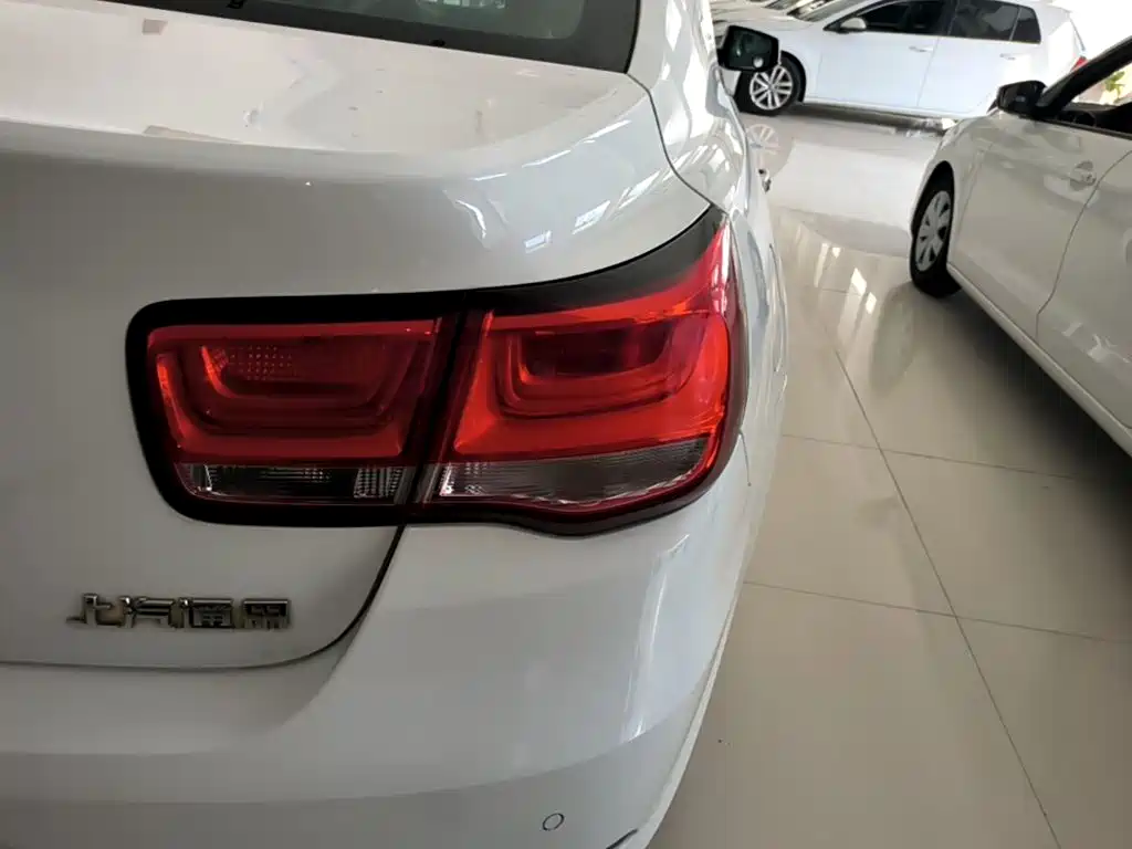 Chevrolet Malibu — миниатюра 8