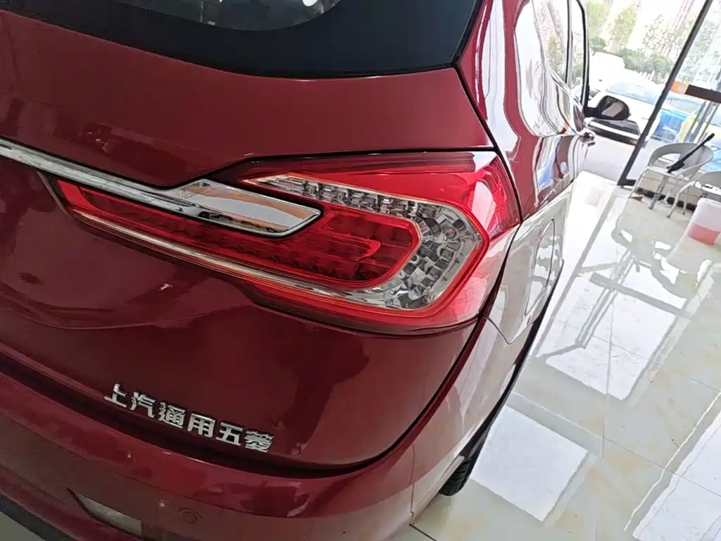 Baojun 310W — миниатюра 8