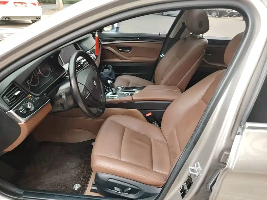 BMW 5 Series (Import) — миниатюра 15