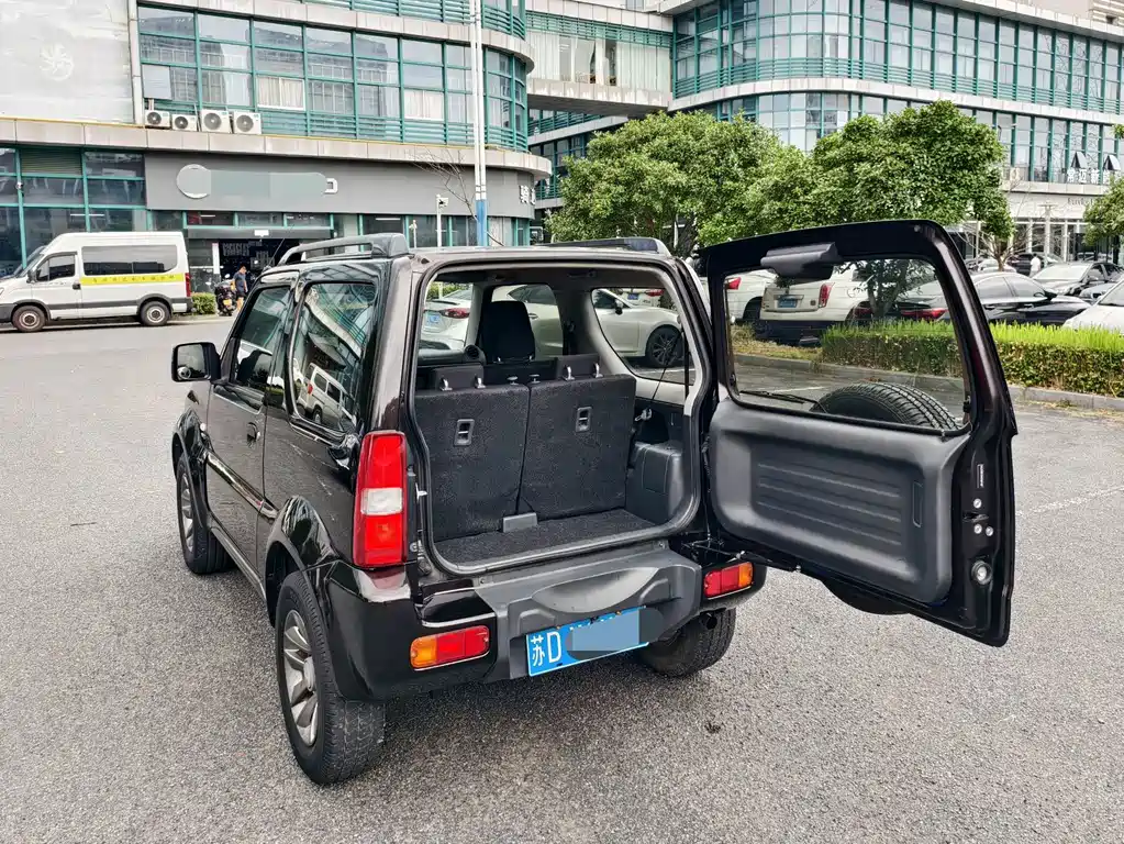 Suzuki Jimny — миниатюра 13